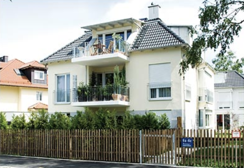 Fünffamilien- und Doppelhaus in München Untermenzing